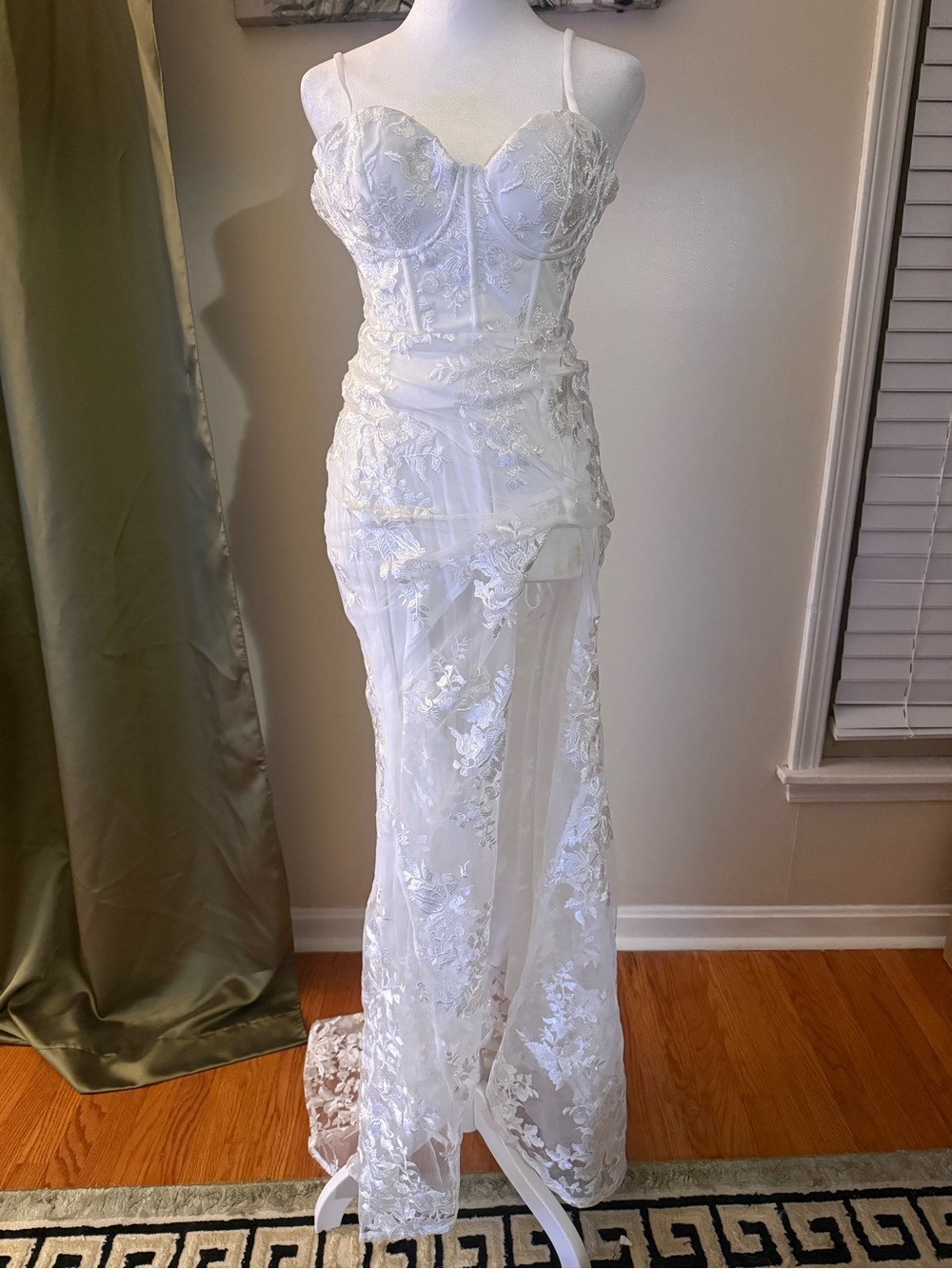 Lulus White Floral Embroidered Mermaid Maxi Dress | XS